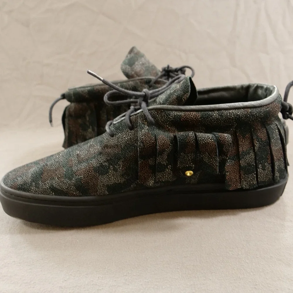 Clear Water Shoes Sneakers Mens 11 Black Camo Lace Up Mid Top One o One